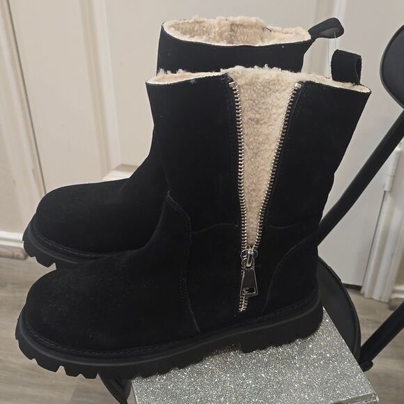 Blondo Burnout Boot- Black - Picture 8 of 12